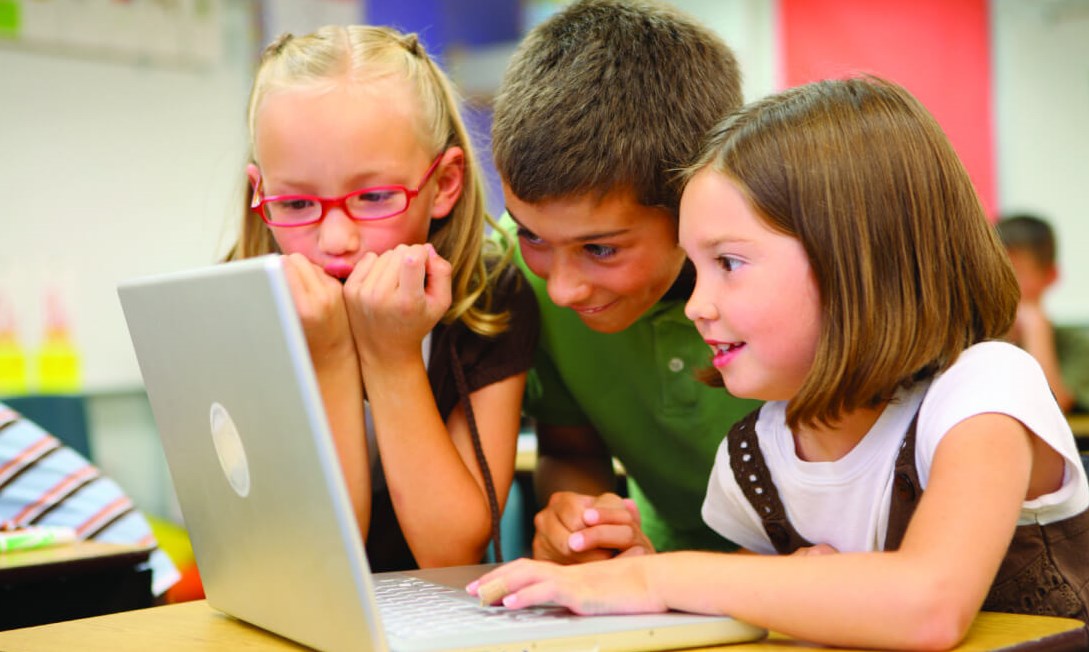 10 trang web khác lạ khiến các học sinh lớn hào hứng đọc